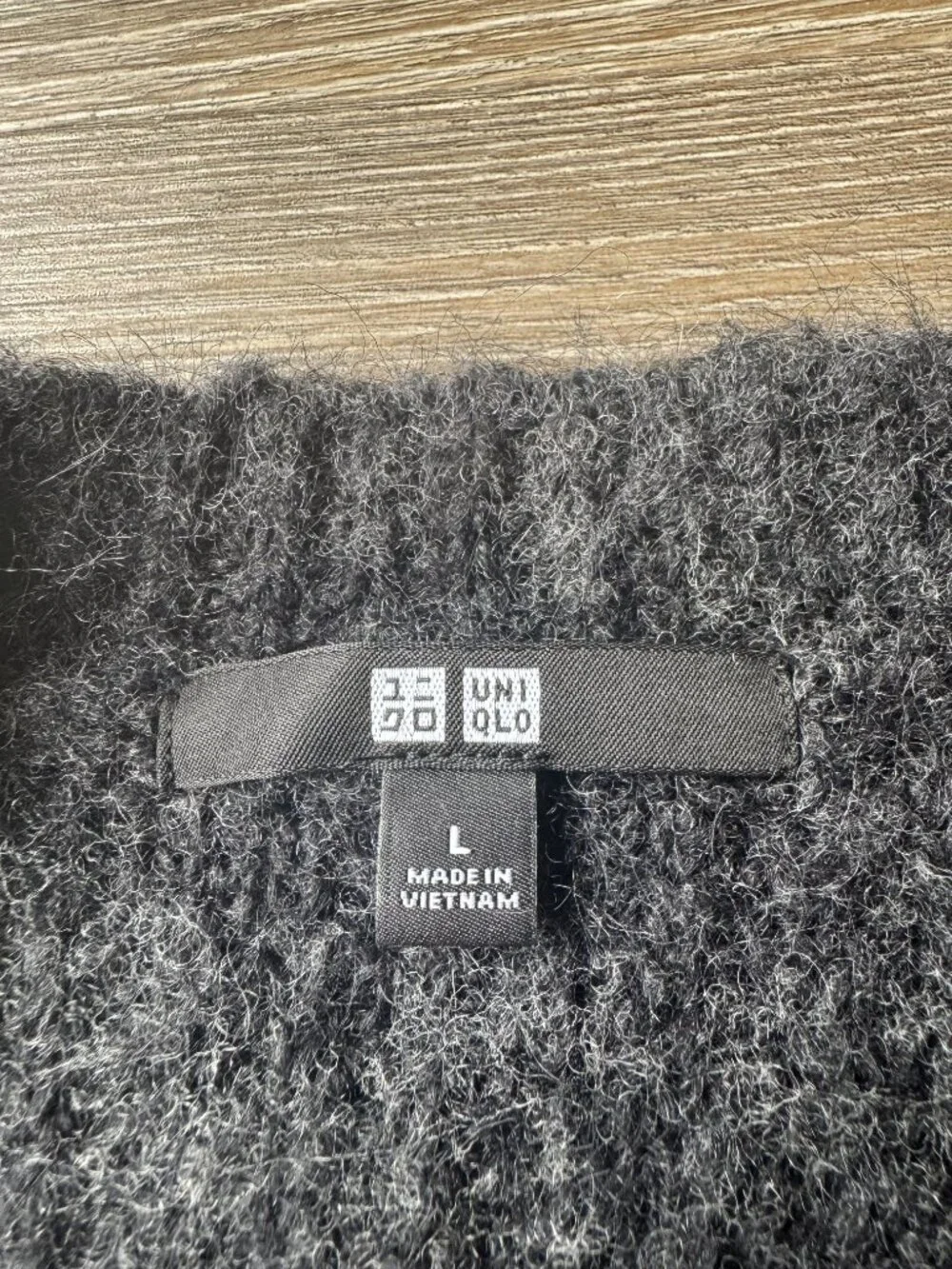 Uniqlo Fluffy Knit V Neck Sweater Charcoal Grey Wool Blend Oversized - Size L - Picture 4 of 5